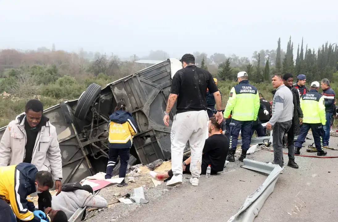Antalya’da Yolcu Otobüsü Faciası: 10 Ölü, 24 Yaralı 45